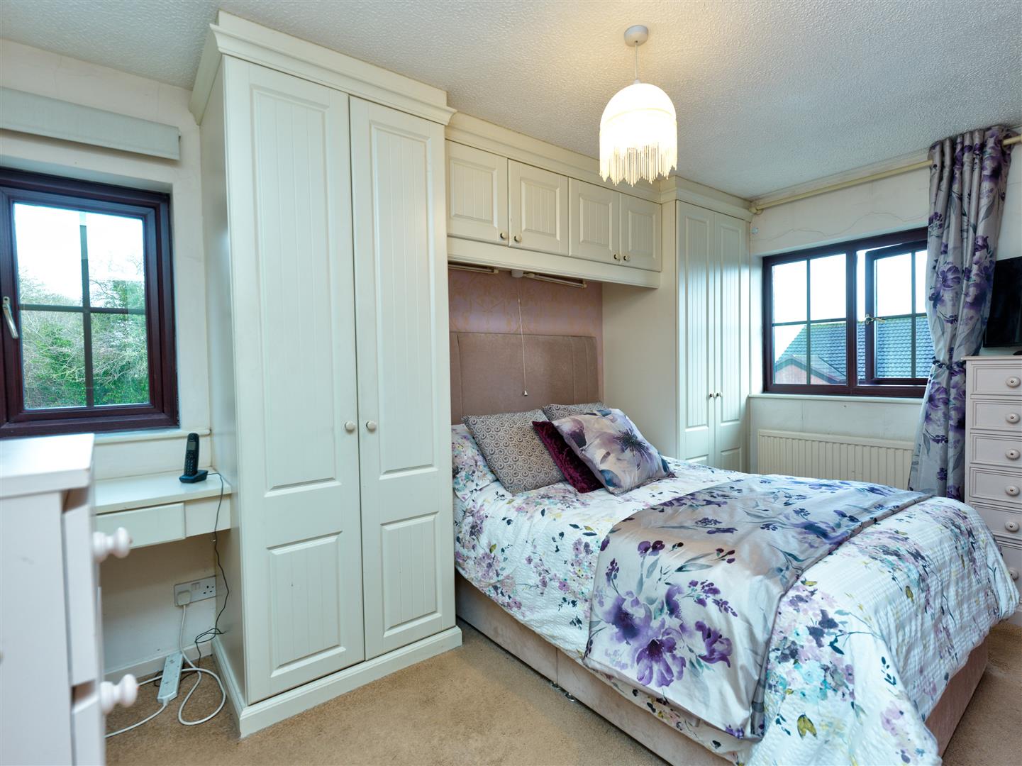 31, Jasmine Gardens, Oswestry, SY11 1UA Estate Agents & Auctioneers